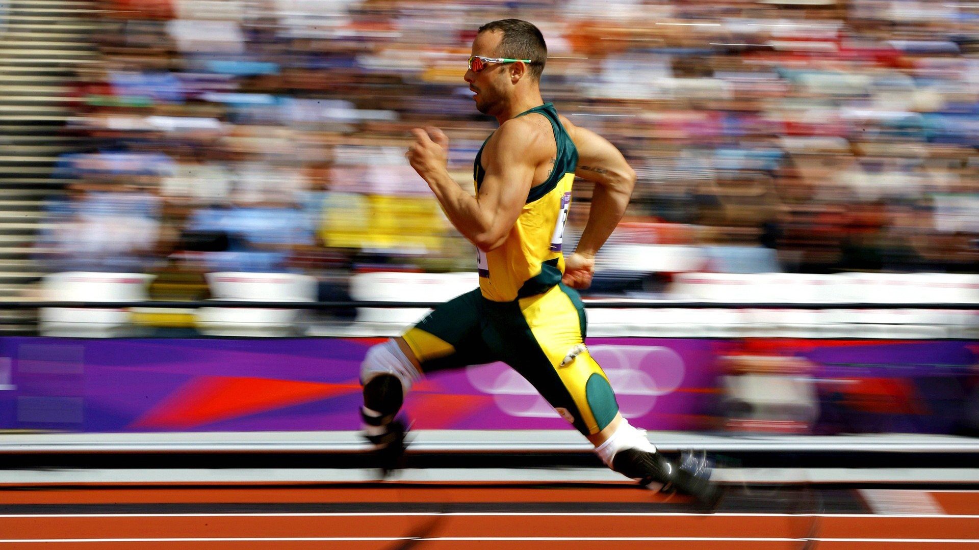 拜仁控球压制战术击溃对手防线，拜仁防守